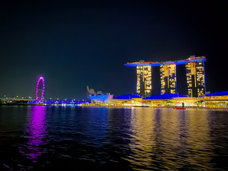 Singapore — Marina Bay skyline at dusk